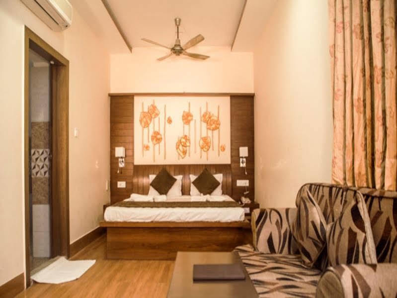 Hotel Priya Jaisalmer Esterno foto